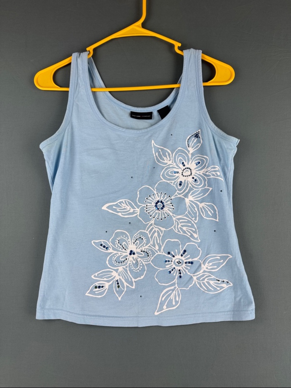 New York & Company Light Blue Floral Embroidered Tank Top